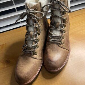 Vintage Brown Ankle Boots with Cream Lining